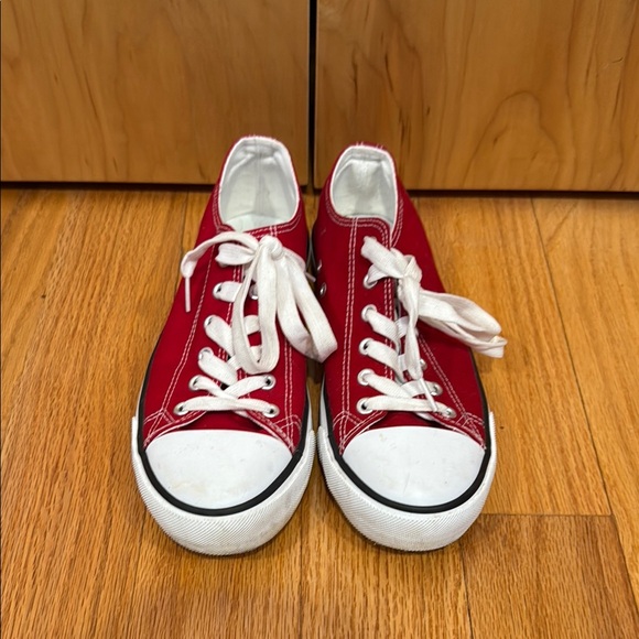 zgr Shoes - Classic Red Cavas Sneakers